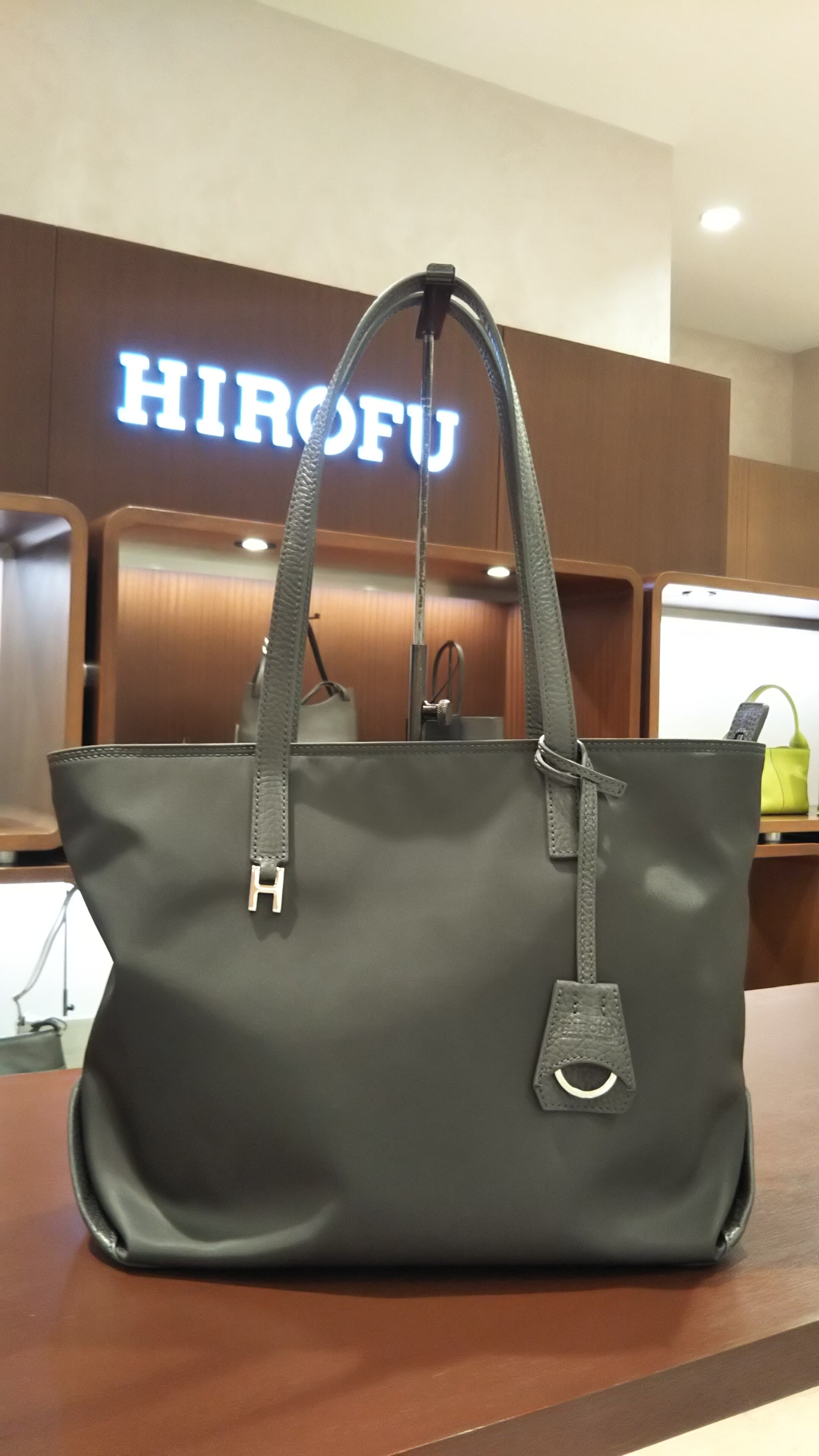 🔶🔶🔶ヒロフより～おすすめの新型／新色 リベロシリーズのご案内