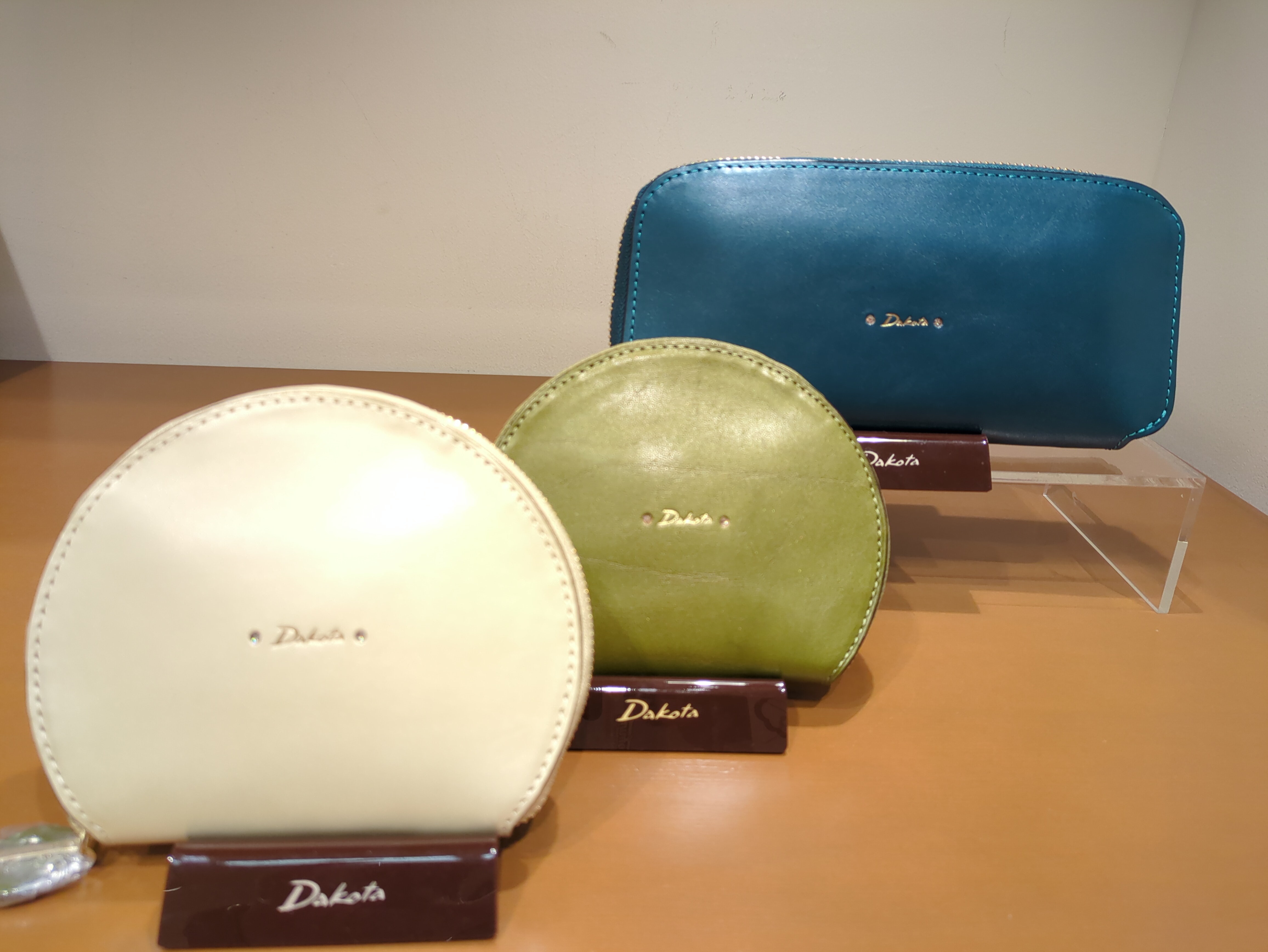 お財布 ❄️2023冬限定カラー❄️が入荷致しました～ | ショップ