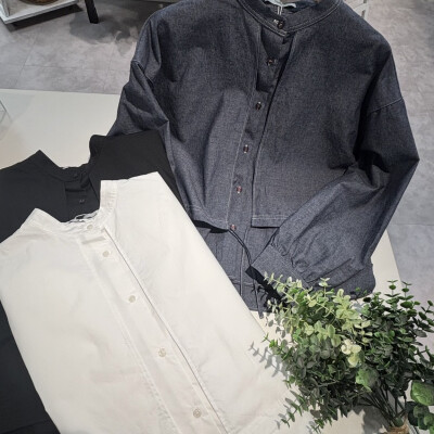 【人気アイテム】レイヤード風ブラウス