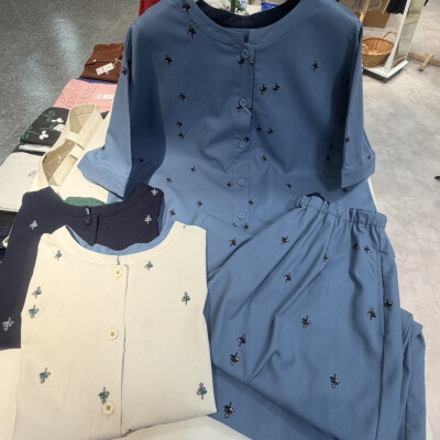 【New Arrival】2wayフラワー刺繡ブラウス