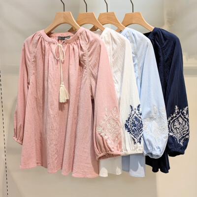 軽やかな刺繍の新作が登場しました🌼