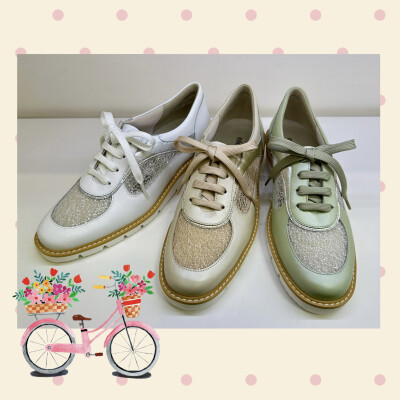 新作スニーカー