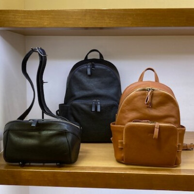 男女兼用でお使いいただけるリュックとボディバッグが入荷しました！
