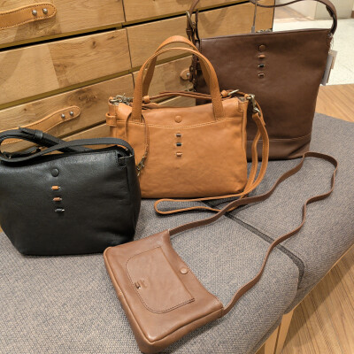 🍀革を育てる楽しさが味わえるバッグ👜🍀