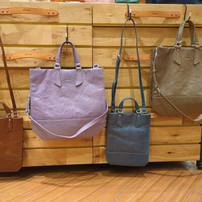 ✨〜New color〜✨味のある独特なシボ感が魅力のバッグ👜✨✨