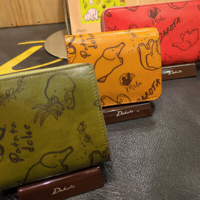 🐘🍎🍠手描きタッチのゾウさんに癒されるお財布🐘🍎🍠