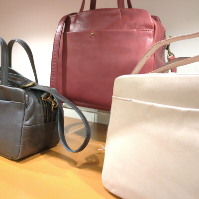 ✨New✨ラウンドフォルムとビンテージ調の風合いが魅力のバッグ👜
