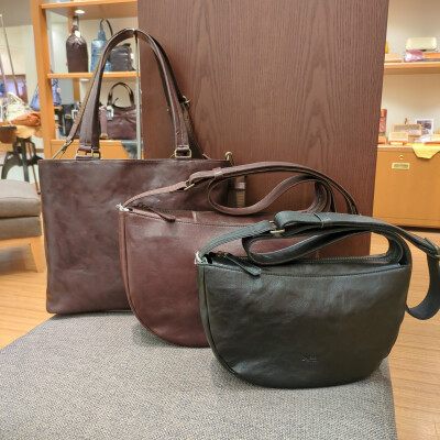 ✨〜New〜✨独特なムラ感のシンプルで軽いバッグ👜