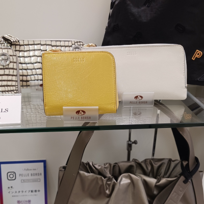 👛新作財布👛とLINEクーポン10％offのお知らせです✴️