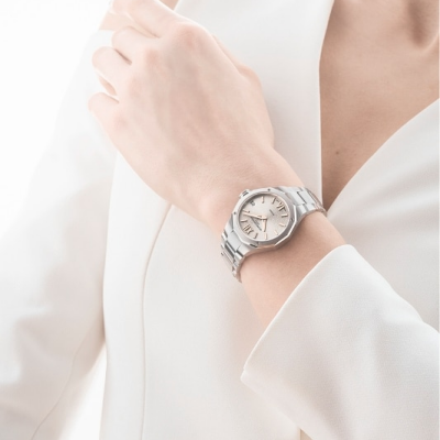 〈ボーム＆メルシエ〉リビエラ レディス