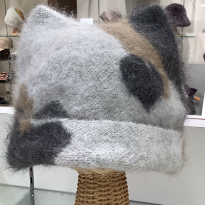 モフモフのネコ耳帽子が登場‼️